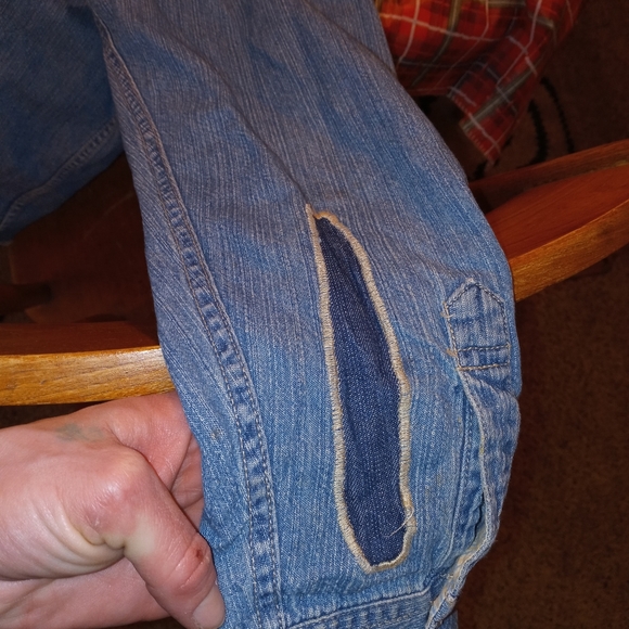 Levi's Denim long sleeve women's button up. - Picture 4 of 5